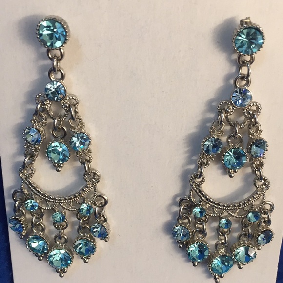 Jewelry - Stunning Sapphire-blue Chandelier Pierces Earrings